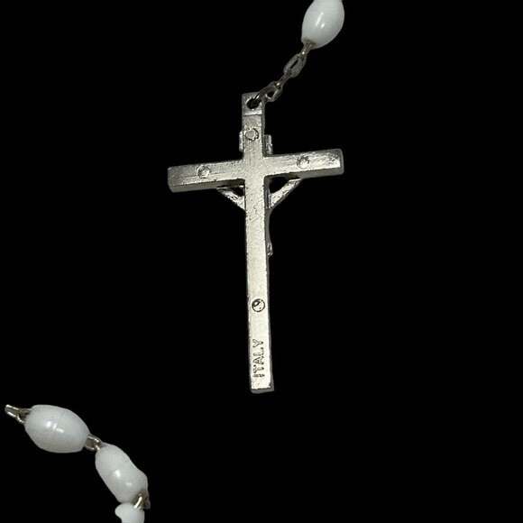 Vintage‎ Rosary White Acrylic Beads Silver Tone Metal Italy 26" Five Decade - Picture 3 of 7